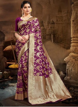 Latest Design Purple Color Saree In Silk