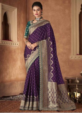 Lavish Border pure-dola Classic Saree