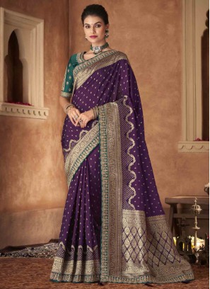 Lavish Border pure-dola Classic Saree