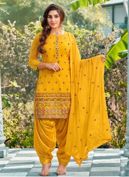 Lively Georgette Yellow Patiala Salwar Kameez