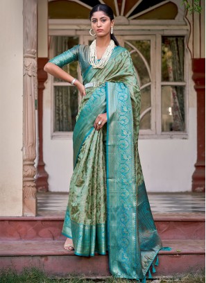 Lovely Contemporary Style Saree For Party