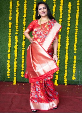 Lovely Jacquard Work Traditional Saree
