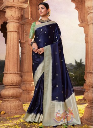 Majesty Weaving Festival Classic Saree