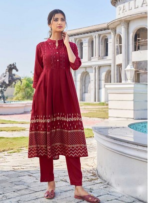 Maroon Color Rayon Kurti With Bottom