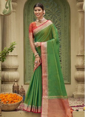 Masterly Trendy Saree For Festival
