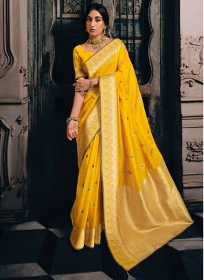 Masterly Weaving Contemporary Saree