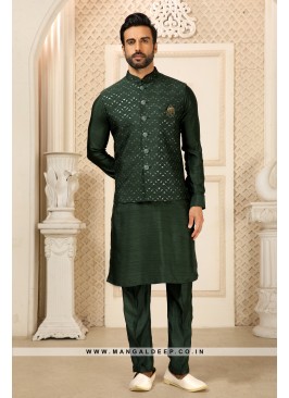 Men's Green Ethnic Motifs Kurta with Pyjamas & Neh