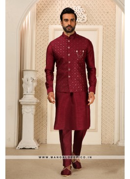 Men's Maroon Ethnic Motifs Kurta with Pyjamas & Nehru Jacket