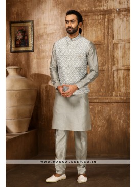 Men's Grey Ethnic Motifs Kurta with Pyjamas & Nehru Jacket