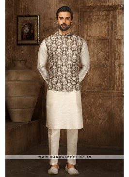 Men's Mehandi & Cream Digital Printed Thread Work Kurta with Pyjamas & Nehru Jacket
