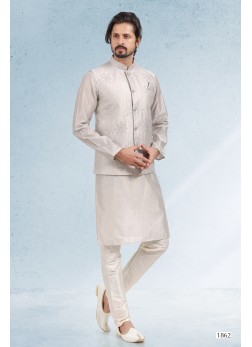 Men's Grey Ethnic Motifs Kurta & Pyjamas With Nehr