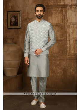 Men's Grey Ethnic Motifs Kurta with Pyjamas & Nehru Jacket