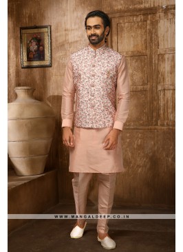 Men's Peach Ethnic Motifs Kurta with Pyjamas & Nehru Jacket