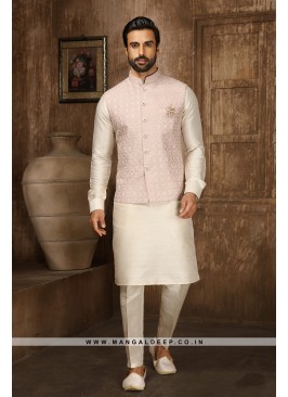 Men's Light Onion & Cream Ethnic Motifs Kurta with Pyjamas & Nehru Jacket