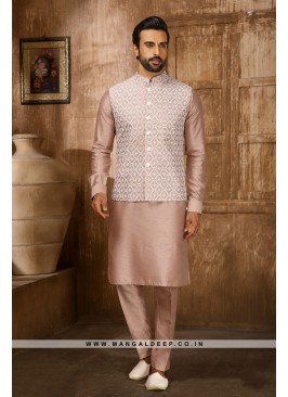 Men's Onion Ethnic Motifs Kurta with Pyjamas & Neh