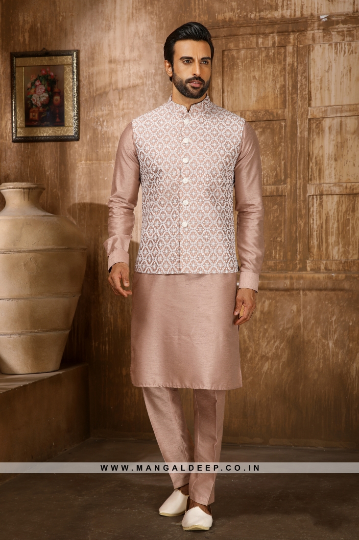 Men's Onion Ethnic Motifs Kurta with Pyjamas & Nehru Jacket