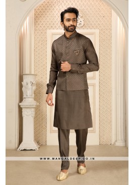 Men's Dark Brown Ethnic Motifs Kurta with Pyjamas & Nehru Jacket
