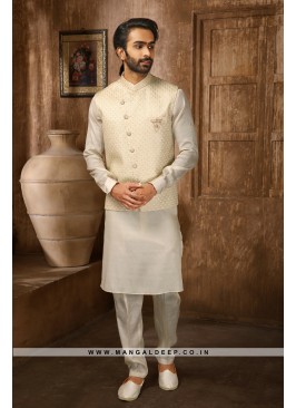 Men's Peach Ethnic Motifs Kurta with Pyjamas & Neh