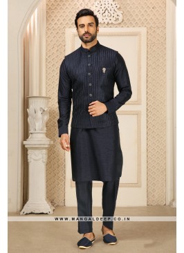 Men's Navy Blue Ethnic Motifs Kurta with Pyjamas & Nehru Jacket