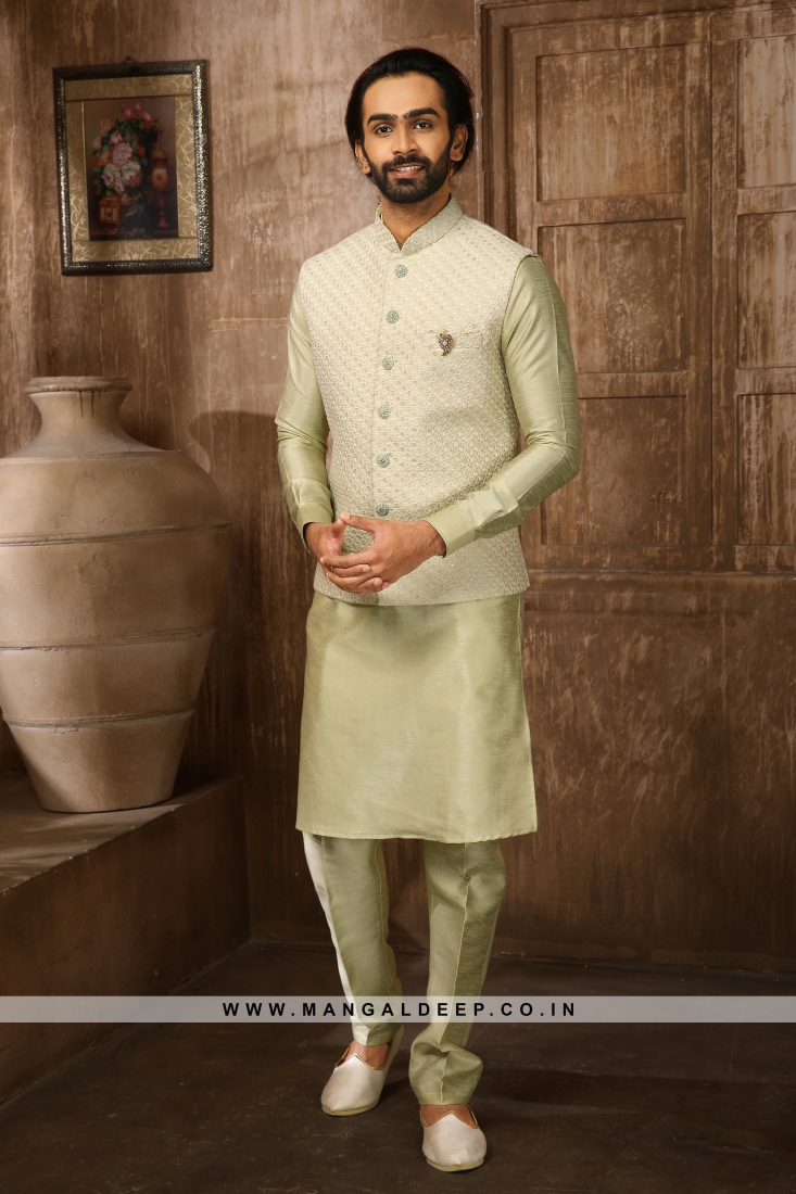 Men's Pista Green Ethnic Motifs Kurta with Pyjamas & Nehru Jacket