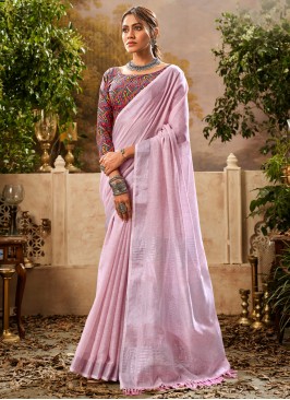 Mesmerizing Trendy Saree For Party