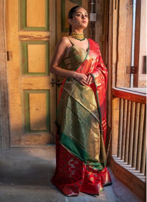AAHANA PATOLA