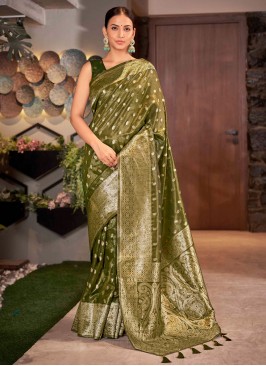 Modish Trendy Saree For Reception