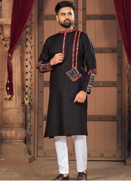 Navratri Elegance: Men's Black Cotton Kurta Pajama with Embroidery