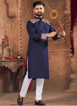 Navratri Elegance: Men's Navy Blue Cotton Kurta Pajama with Embroidery