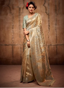 Nice Silk Weaving Traditional Saree