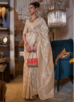 Patola Silk  Weaving Beige Saree