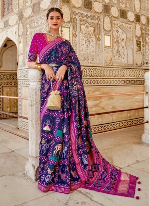 Patola Silk  Weaving Classic Saree in Navy Blue