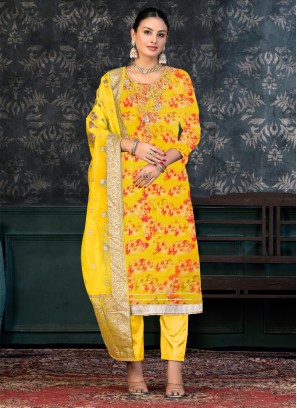 Phenomenal Yellow Salwar Kameez