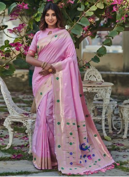 Praiseworthy Banarasi Silk Saree