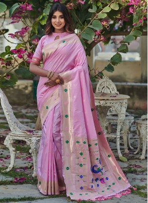 Praiseworthy Banarasi Silk Saree
