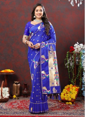 Praiseworthy Weaving Silk Contemporary Saree