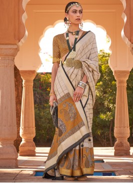 Prepossessing Classic Saree For Engagement