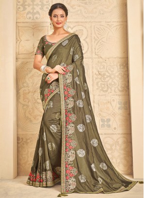 Prominent Green Floral Patterns Saree