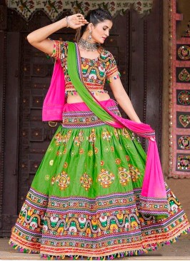 Radiant Green Raas Leela Navratri Chaniya Choli En