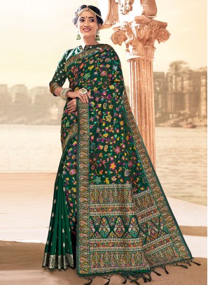 Ravishing Classic Saree For Party