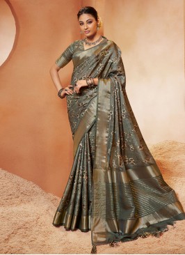 Refreshing Digital Print Crepe Silk Classic Saree