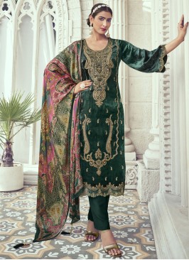 Refreshing Embroidered Velvet Trendy Salwar Suit