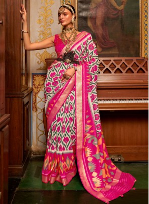 Saree Weaving Patola Silk  in Pink