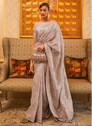Savory Handloom silk Grey Contemporary Style Saree