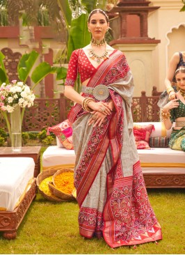 Silk Patola Print Cream Classic Saree