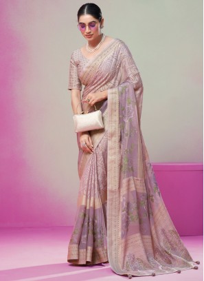 Sophisticated Trendy Saree For Ceremonial