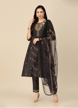 Specialised Chinon Thread Work Trendy Salwar Suit