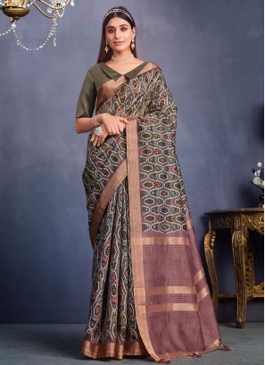 Spectacular Geometric Print Wedding Trendy Saree