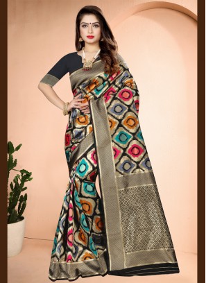 Spellbinding Black Traditional Saree