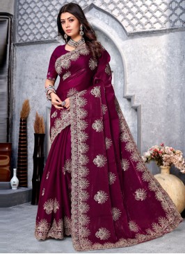 Spellbinding Crepe Silk Diamond Classic Saree